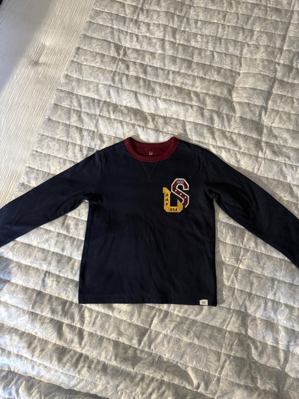 GAP Navy Long Sleeve Tee with Burgundy Collar and Yellow Letter Patch